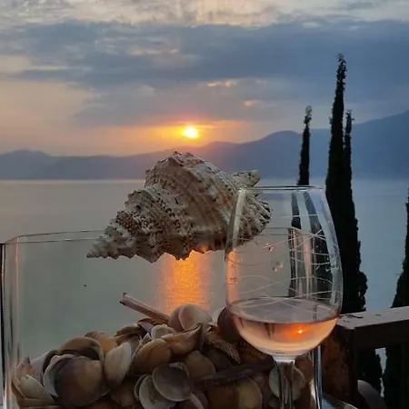 Magnolia トッリ・デル・ベーナコ